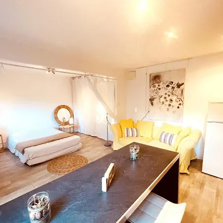 Superbe Boheme Dans Les Vignes Apartman